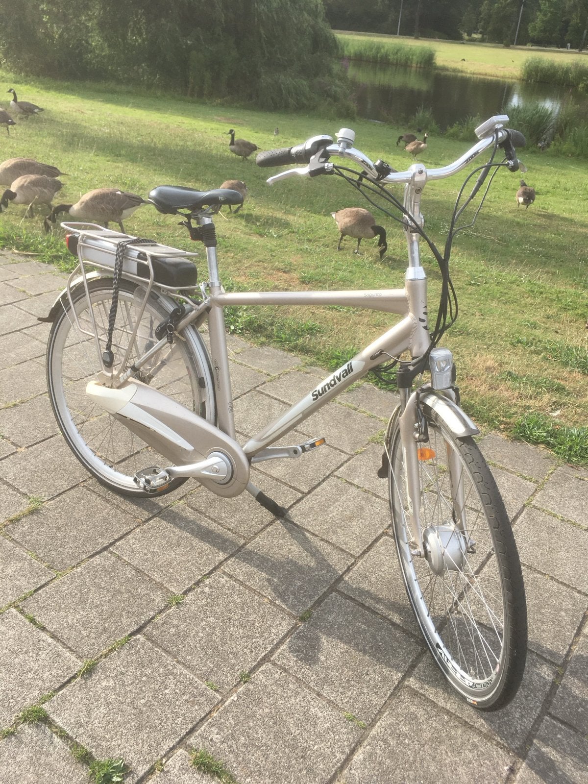 Sundvall elektrische fiets - Zo goed als nieuw, Zo goed als nieuw, 51 tot 55 cm, 30 tot 50 km per accu, Ophalen