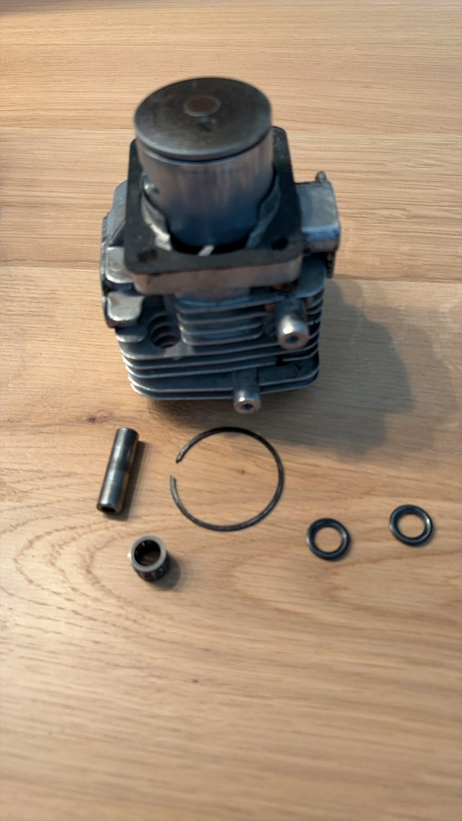 Cilinder en zuiger set voor kleine motor, Verzenden, Gebruikt