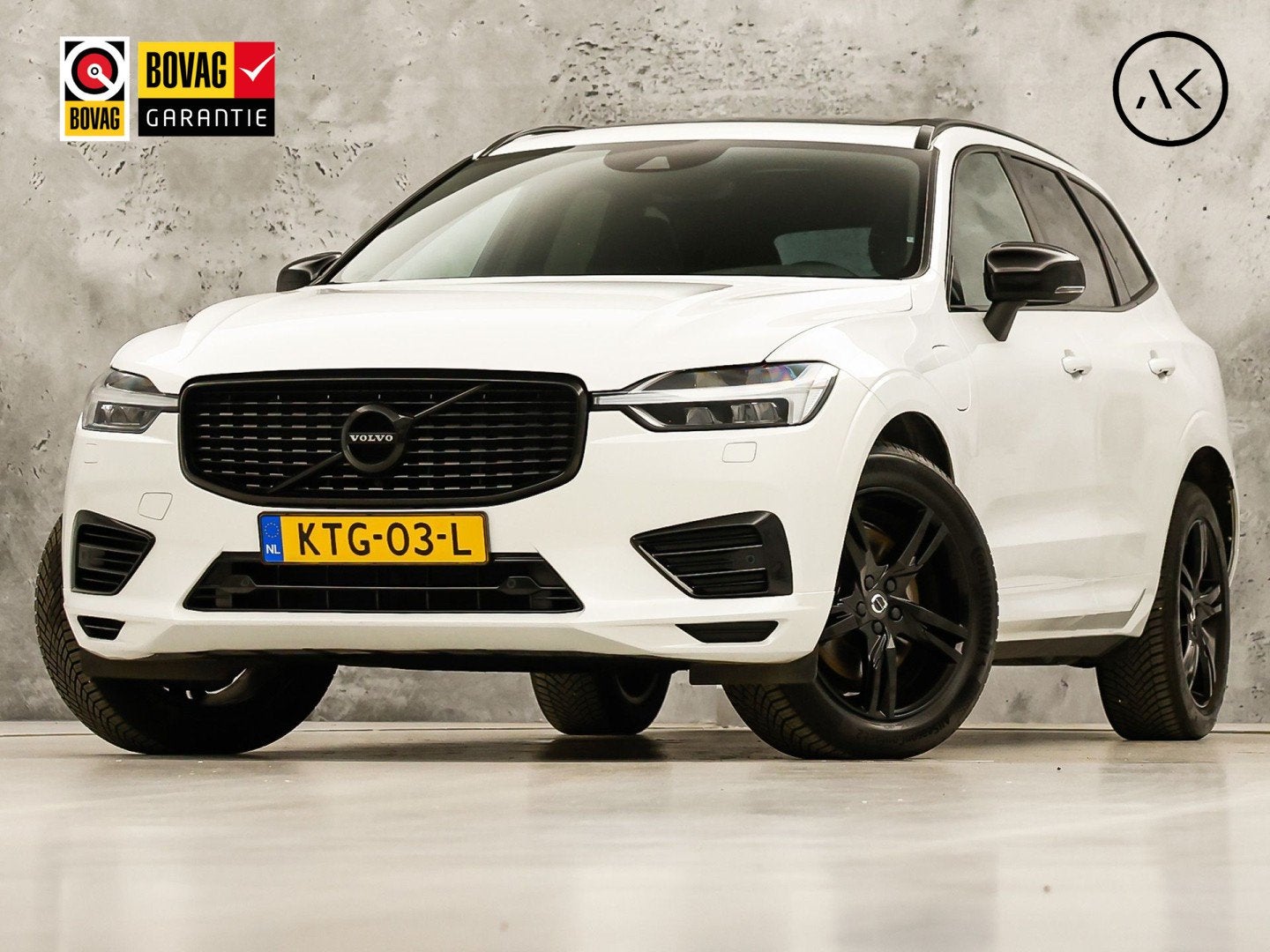 Volvo XC60 2.0 T8 Twin Engine AWD Inscription Automaat 407Pk, Automaat, 12 maanden, Gebruikt, Wit
