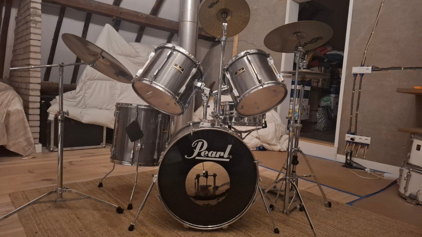 Drumstel met Bekkens en tassen. In prijs verlaagd!, Ophalen, Gebruikt, Pearl