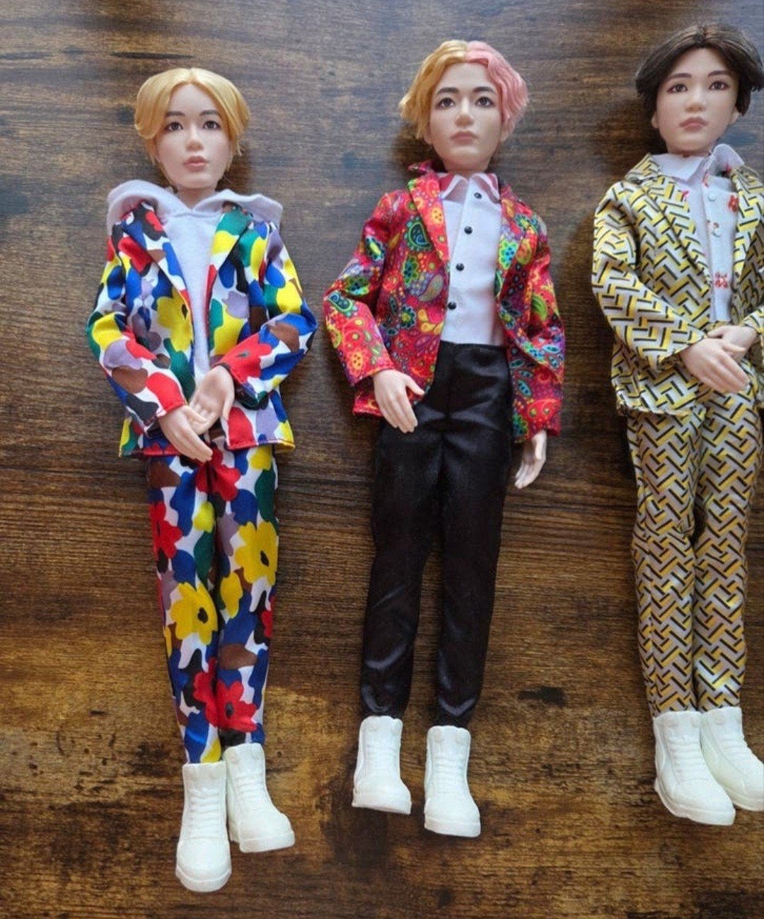 7 officiële BTS k-pop Mattel poppen., Ophalen, Zo goed als nieuw, Pop