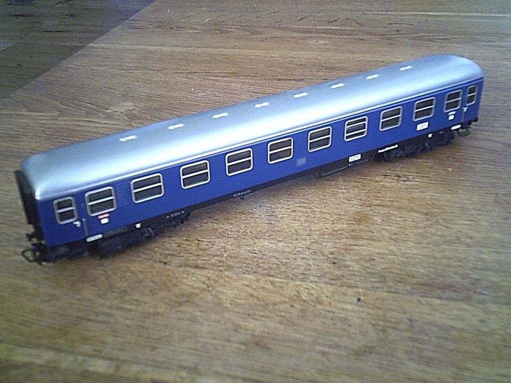 Marklin HO blauw Personenrijtuig 1e klasse nr. 4027, Wisselstroom, Gebruikt, Wagon, Ophalen of Verzenden