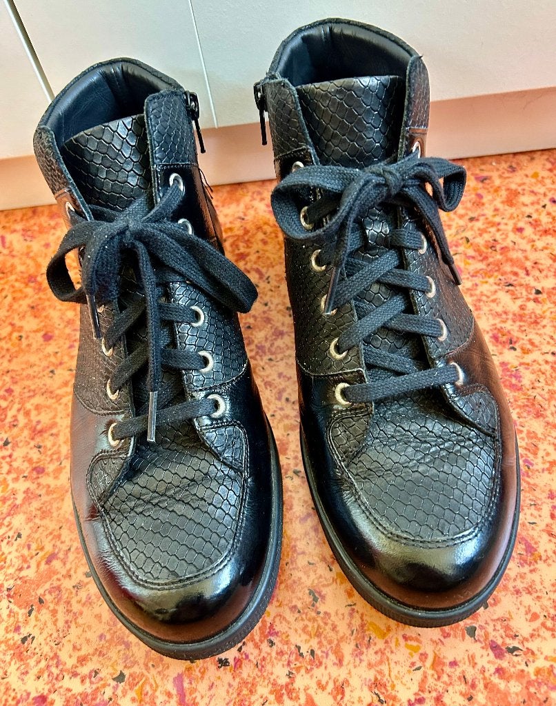 Durea sneakers met mooie details, zwart, maat H 5 1/2 = 38,5, Durea, Zwart, Ophalen of Verzenden, Sneakers of Gympen