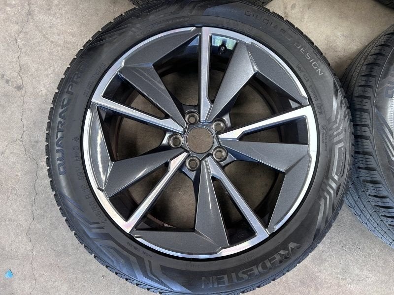 19 inch originele velgen + all season banden Nissan Qashqai, 19 inch, Gebruikt, -, -