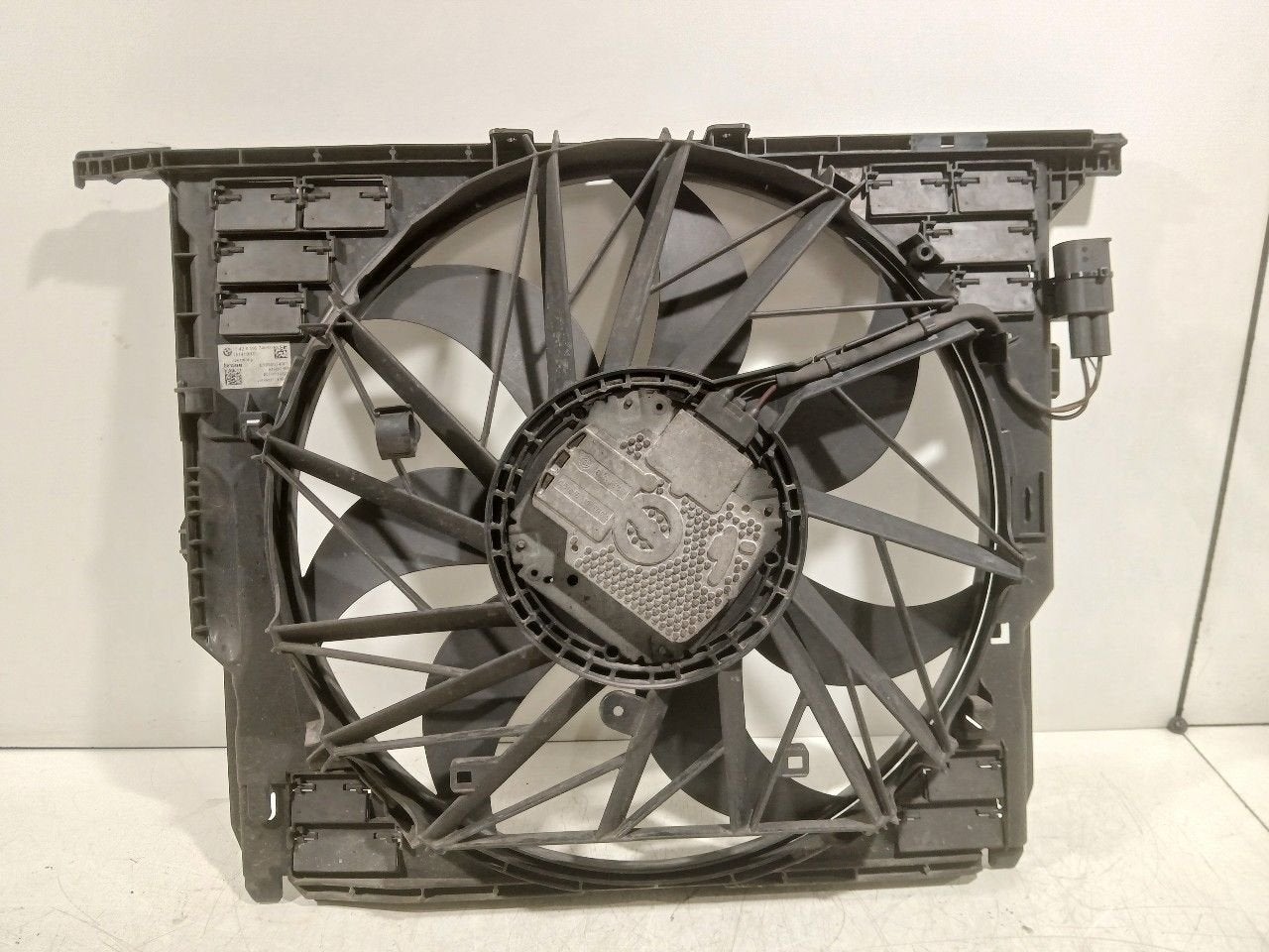 Koelventilatormotor BMW 5 serie, Onderdelen@venauto.nl, Van der Ven Autorecycling B.V., Gebruikt, Ettenseweg 76, 4706 PB Roosendaal, The Netherlands