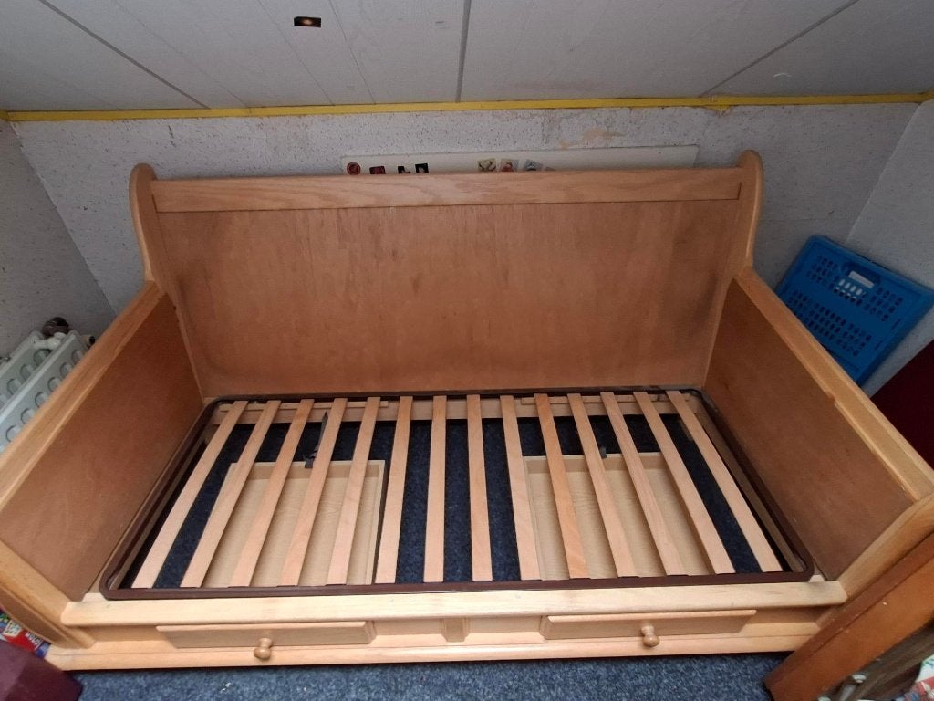 Houten bank met lattenbodem (bekleding kapot), Auto-onderdelen, Ophalen, Gebruikt