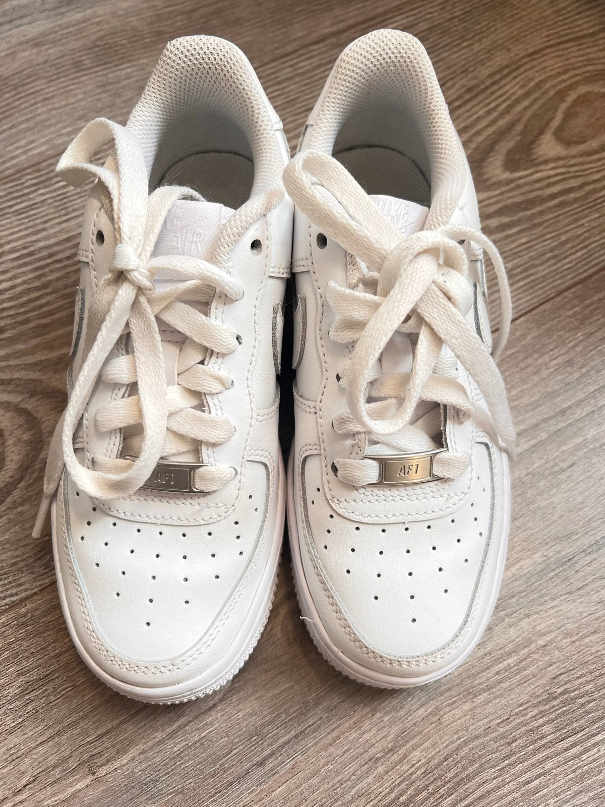 Witte Nike Air Force 1 sneakers - Maat 33,5, Kinderen en Baby's, Ophalen of Verzenden, Zo goed als nieuw, Jongen of Meisje, Schoenen