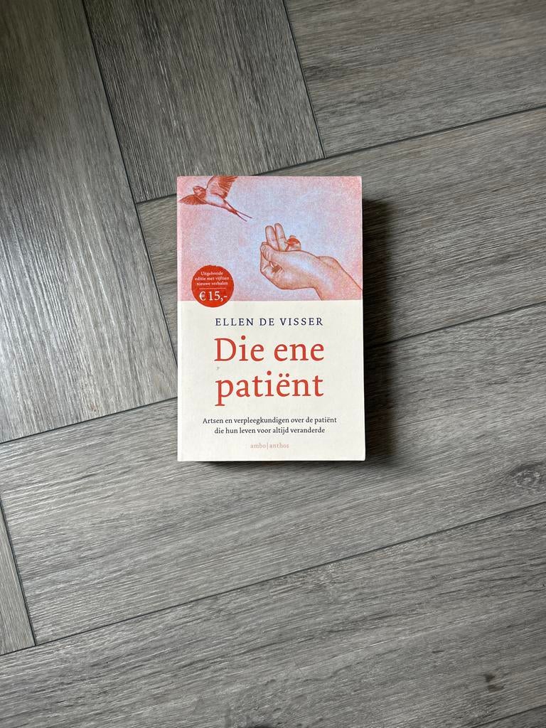 Die ene patiënt - Ellen de Visser (Boek), Boeken, Ophalen of Verzenden, Zo goed als nieuw, Nederland
