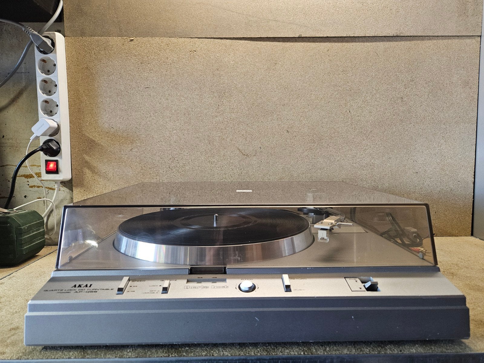 Akai AP-Q55 Platenspeler - Gereviseerd, Audio, Tv en Foto, Ophalen, Pitch-regelaar, Refurbished, Platenspeler