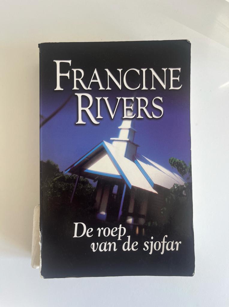 Francine Rivers - De roep van de sjofar, Boeken, Romans, Gelezen, Ophalen of Verzenden