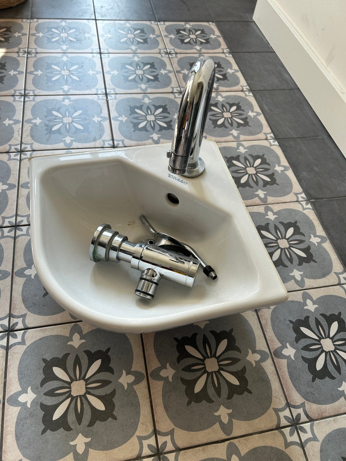 Fonteinset hoekfontein, Ophalen, Gebruikt, Toilet