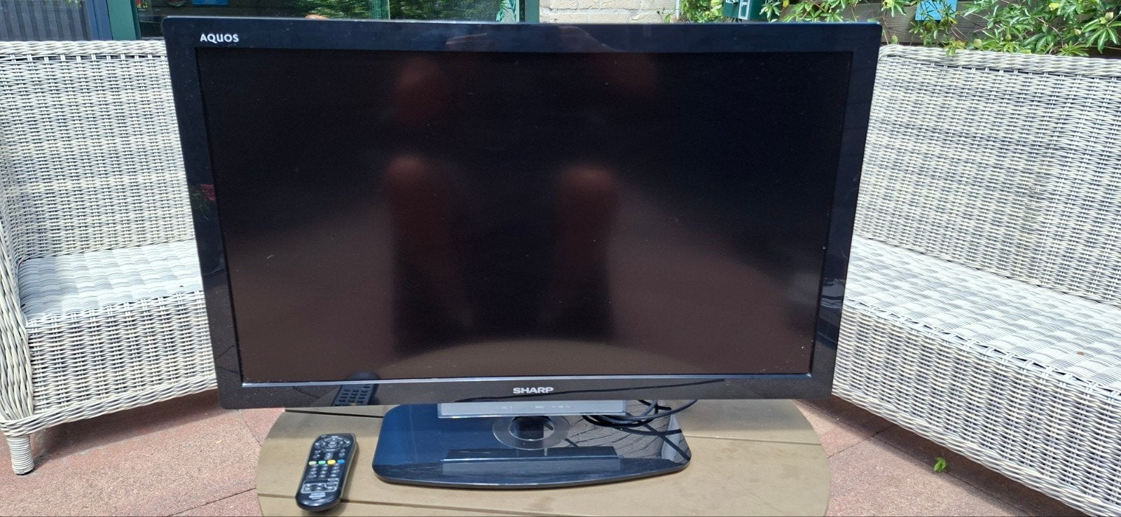Sharp Aquos LC32LE LED Smart TV 32 inch, 100Hz, Wifi, Ophalen