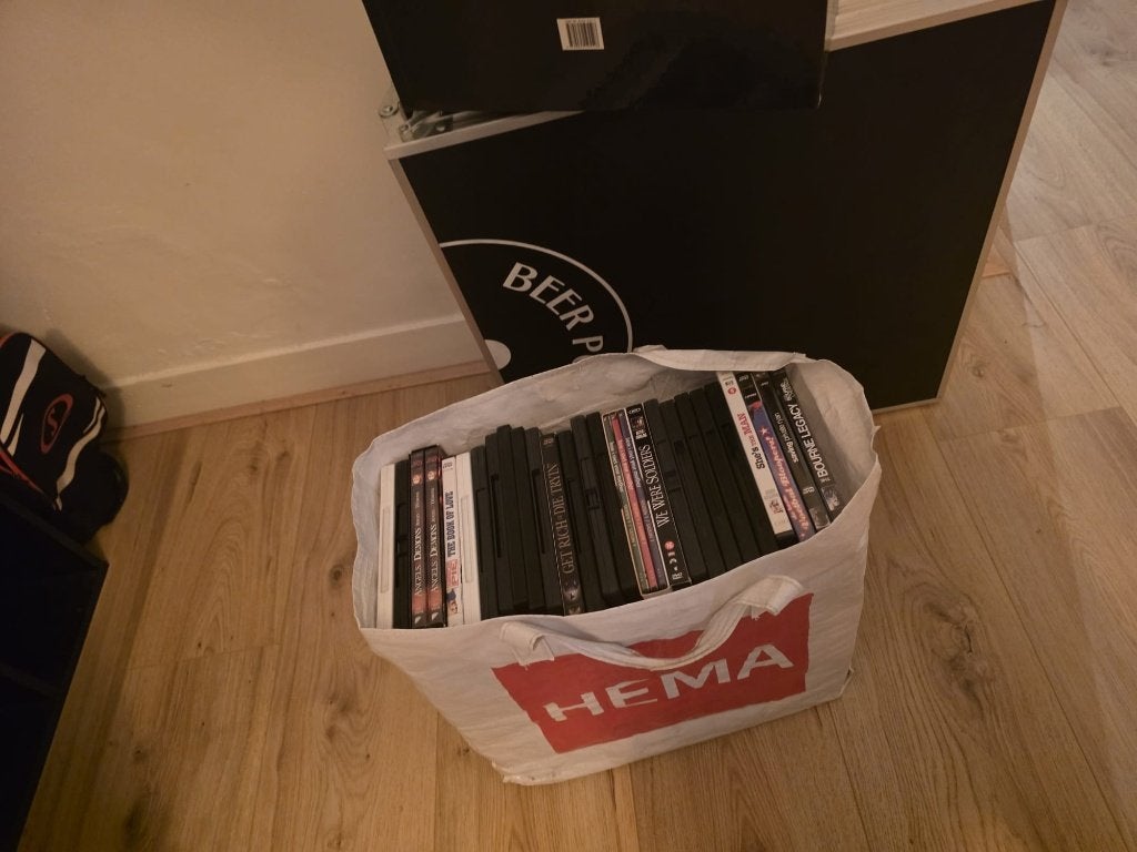 Tas met +- 70 DVD's op te halen, Cd's en Dvd's, Alle leeftijden, Ophalen, Gebruikt