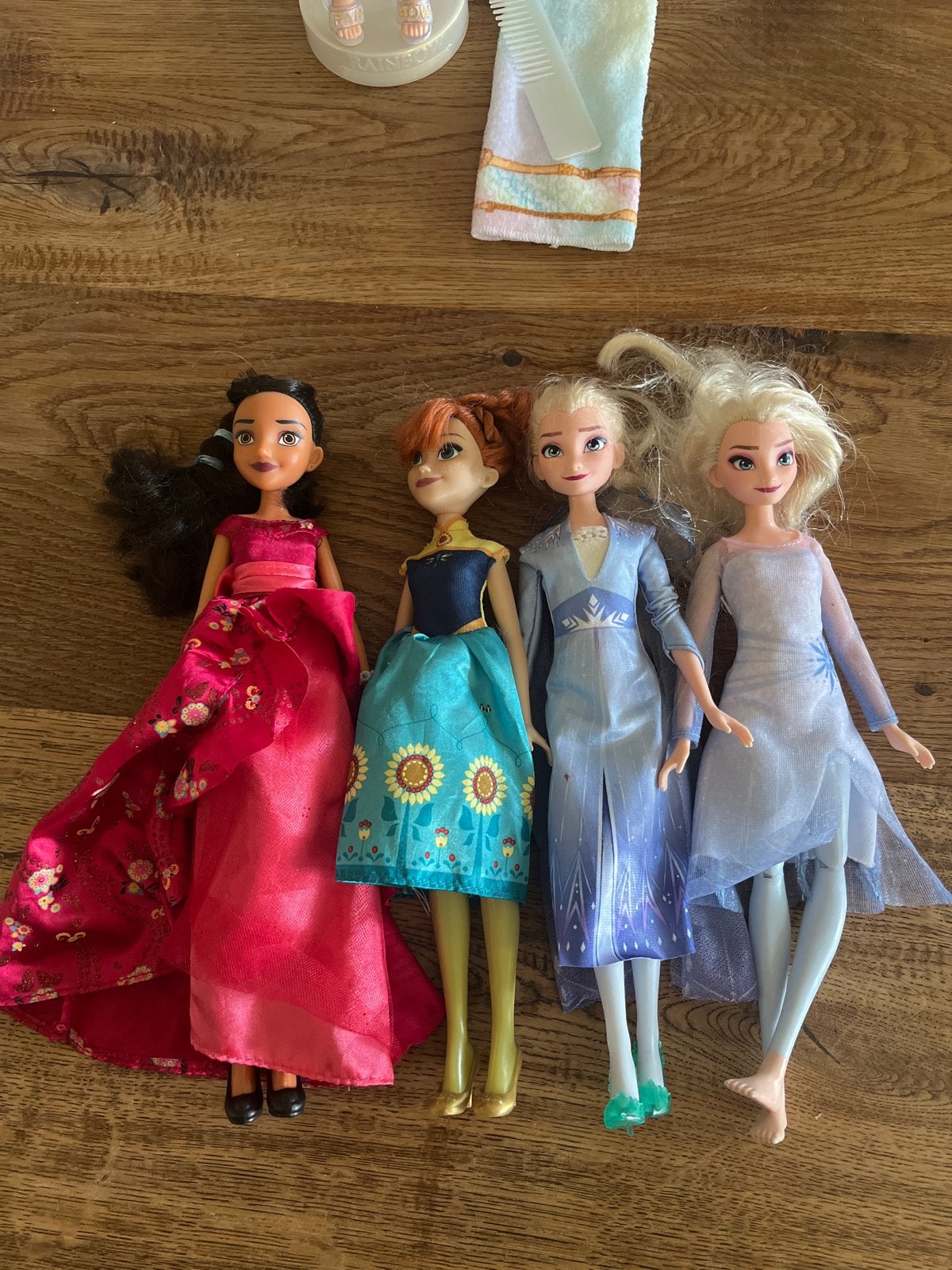 Disney Prinsessen Poppen Set: Vaiana, Anna en 2x Elsa, Ophalen of Verzenden, Gebruikt, Overige typen