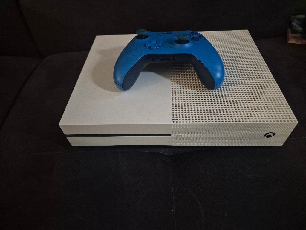 Xbox one s 1 tb met controller, Spelcomputers en Games, Online, Gebruikt, Verzenden, Overige genres