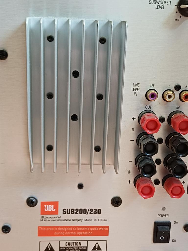 JBL SUB200/230 Actieve Subwoofer - Krachtige Bas, Ophalen, Gebruikt, 60 tot 120 watt, Subwoofer