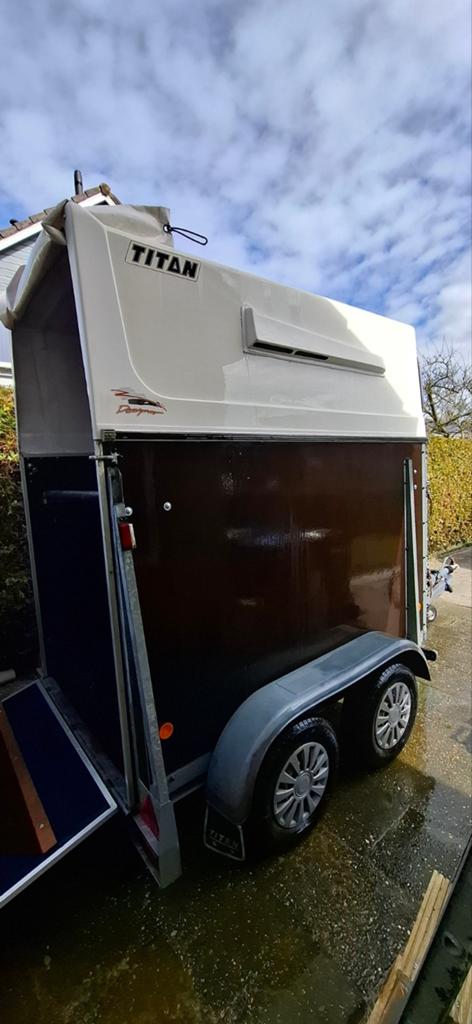 Titan 1.5 paard trailer, Ophalen, Gebruikt, Overige materialen, 1½-paards trailer