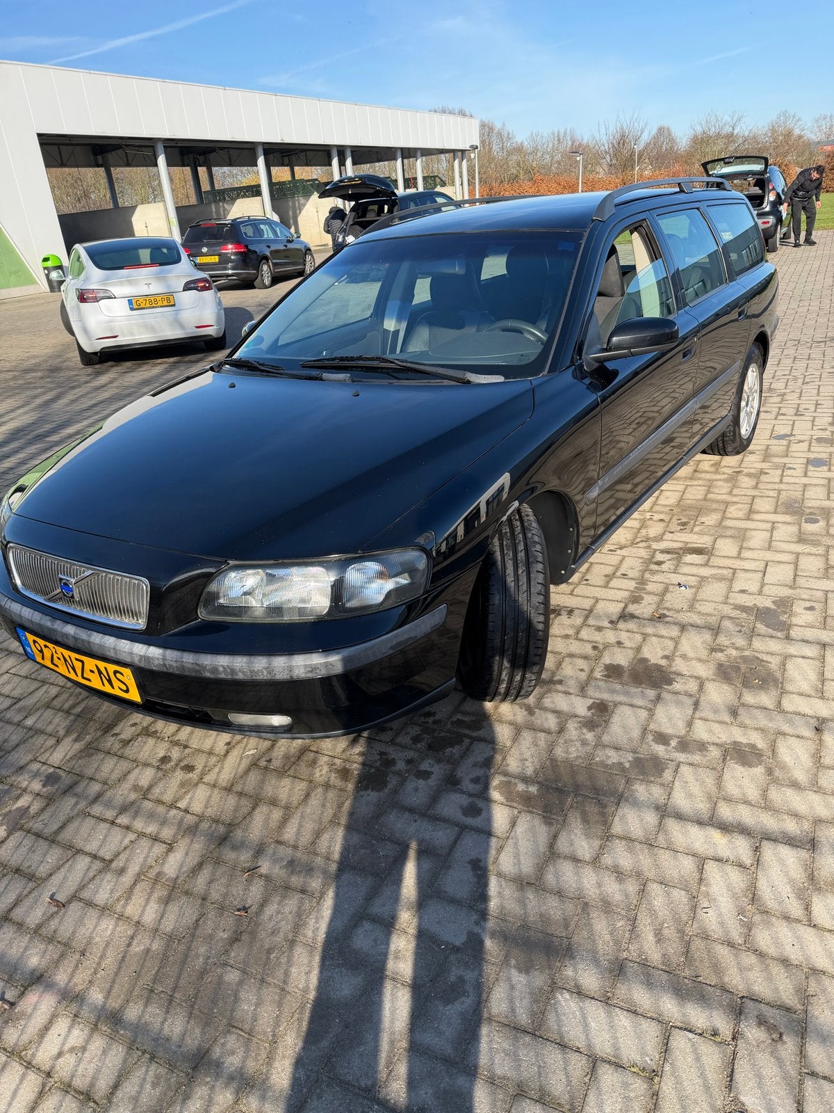Volvo V70 2.4 170PK 2004 Zwart, Auto's, Voorwielaandrijving, 1800 kg, Zwart, Stationwagon