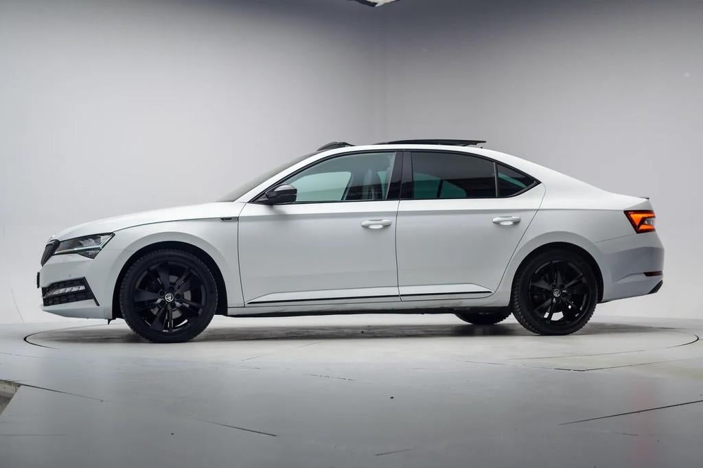 Skoda Superb 1.4 TSI iV PHEV Sportline Business Aut. [ Panor, Auto's, Automaat, Gebruikt, Wit, Origineel Nederlands
