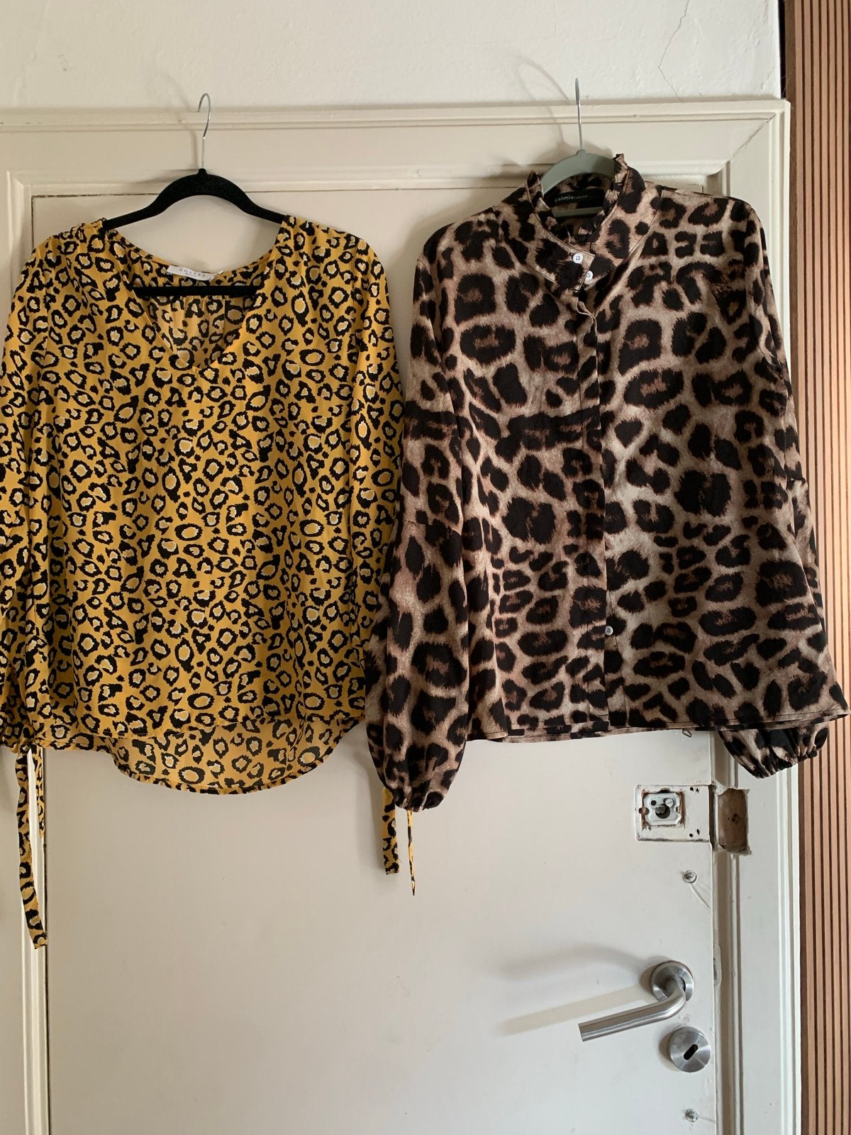 2 Leopard Print Blouses - Geel Costes & Bruin, Ophalen of Verzenden, Gedragen, Maat 42/44 (L), Geel