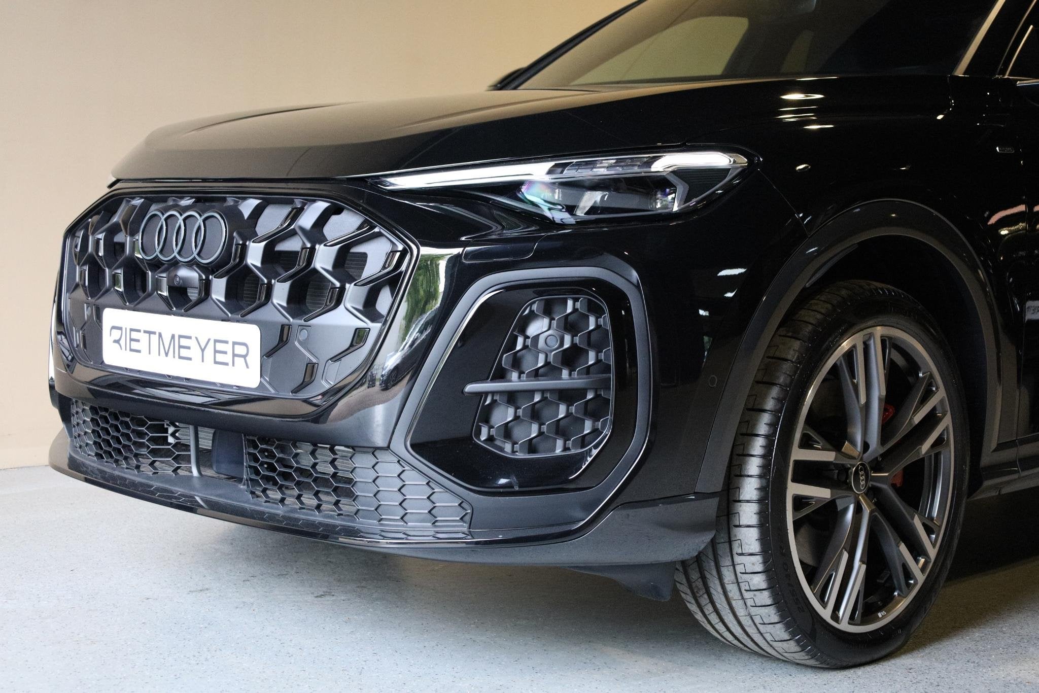 Audi Q5 Sportback quattro S edition Competition 367 pk |Pano, Auto's, Automaat, 12 maanden, Stof, Gebruikt