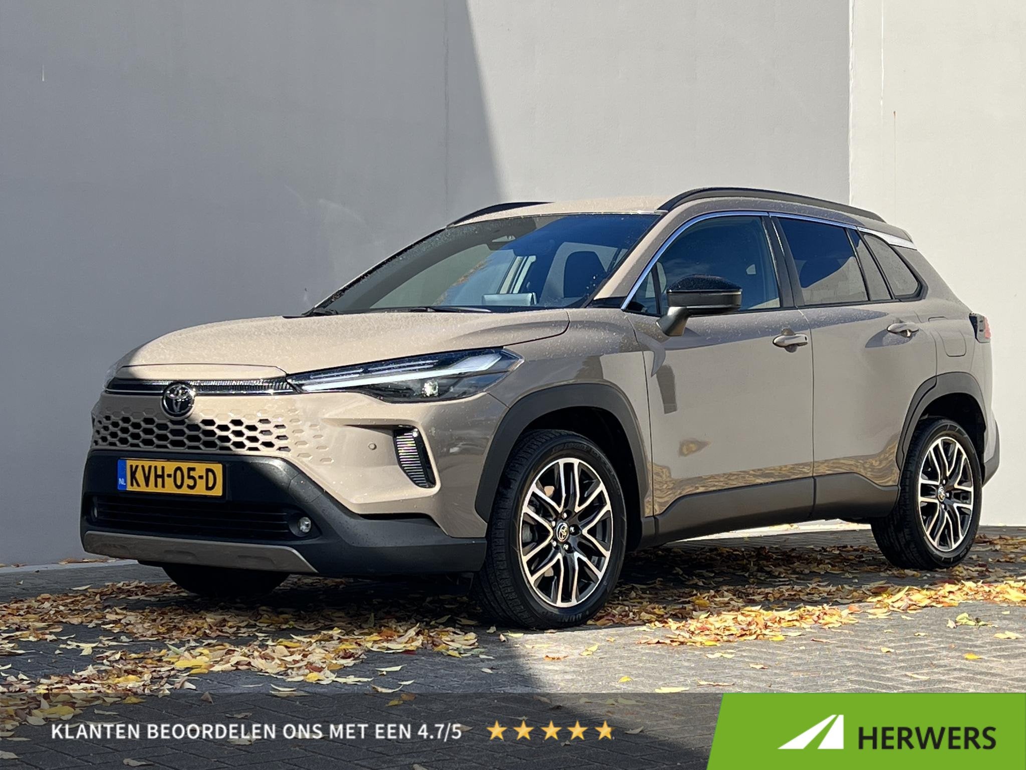 Toyota Corolla Cross Hybrid 140 Style / Nieuw Model / 10 jaa, Gebruikt, 4 cilinders, Bruin, Leder en Stof