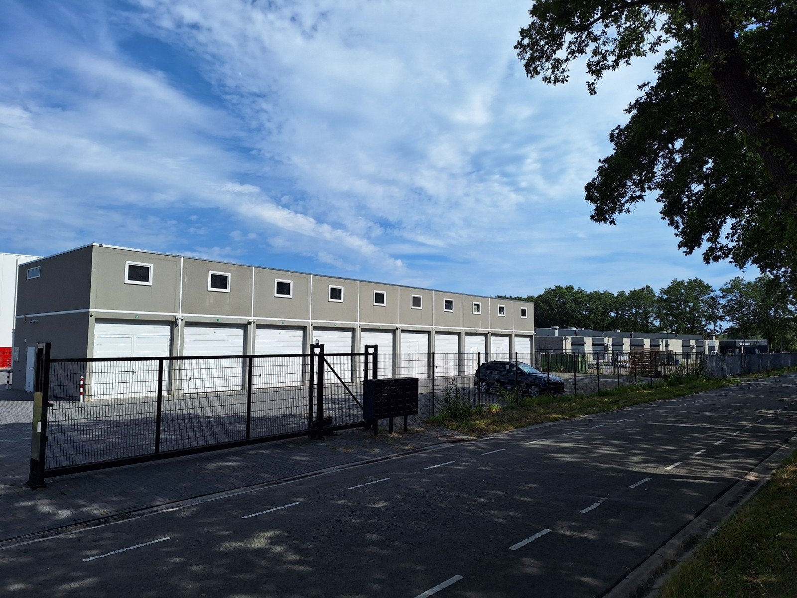Emmen bedrijf Unit Te Huur dichtbij Centrum goed bereikbaar, 60 m², Huur, Bedrijfsruimte