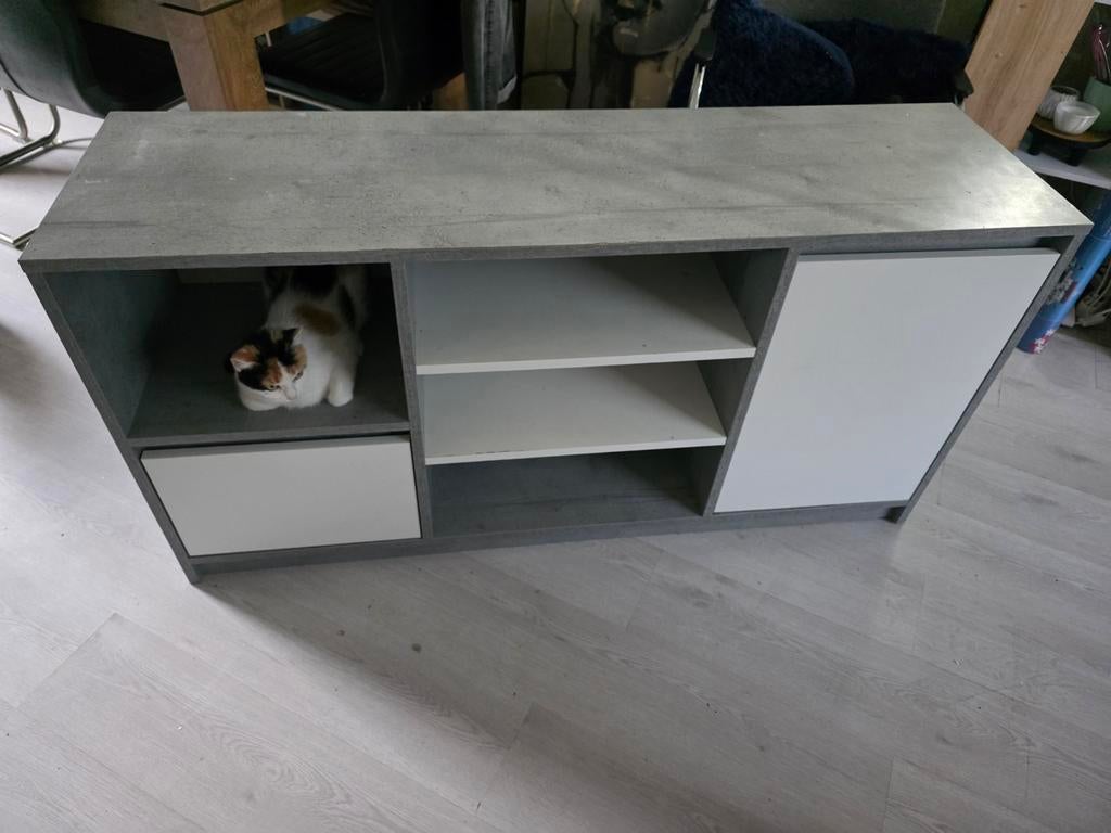 Mooi dressoir, 2 jaar oud, Huis en Inrichting, Ophalen, Met deur(en), 150 tot 200 cm, Zo goed als nieuw