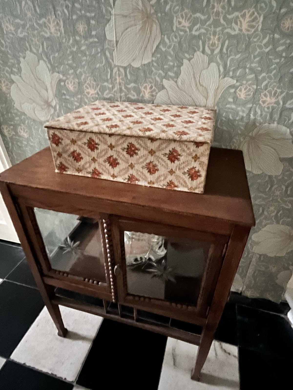 Brocante stoffen doos met roosjes motief, Ophalen of Verzenden