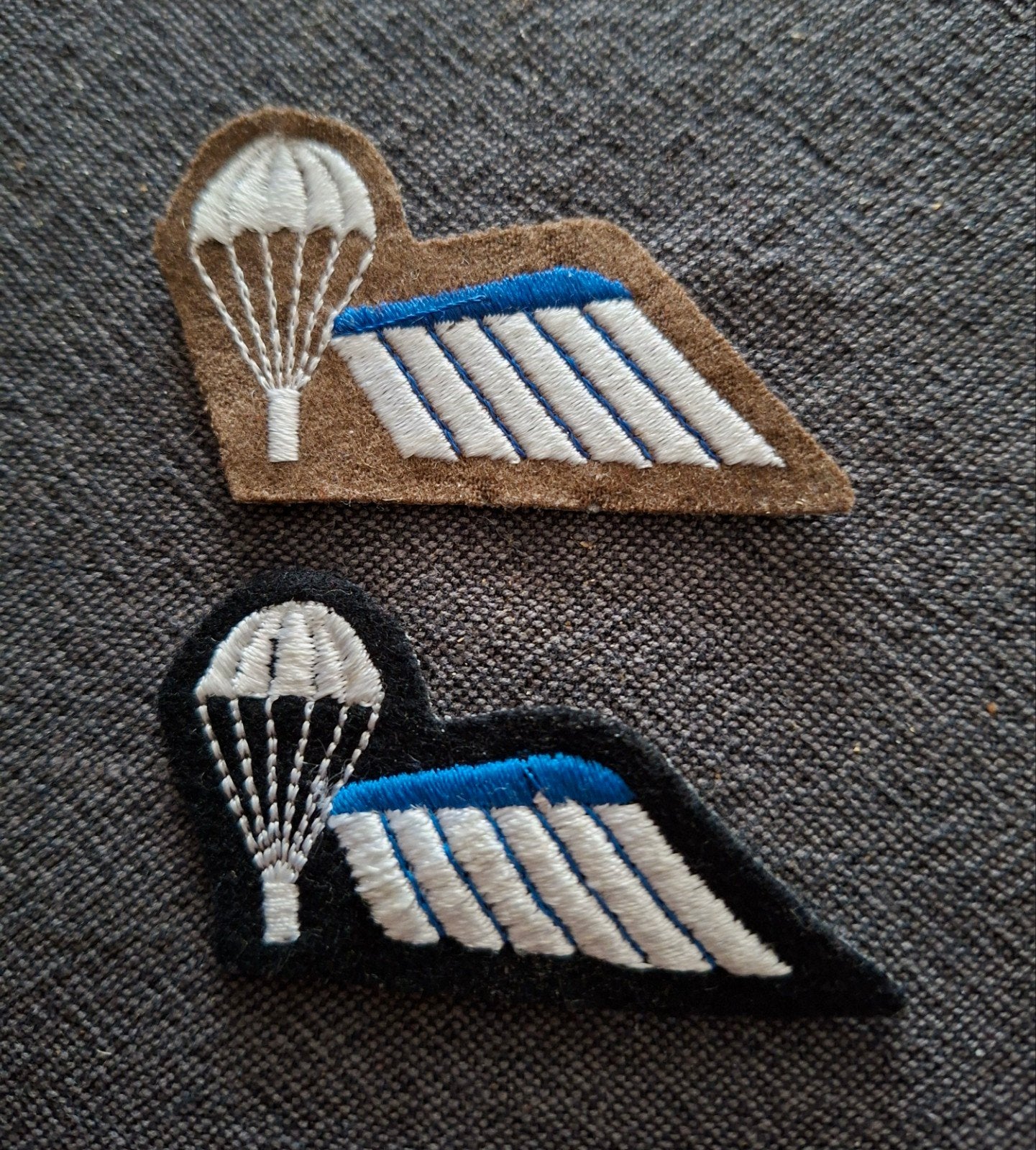 2x halve para-wing B brevet, Verzenden, Marine, Nederland, Embleem of Badge