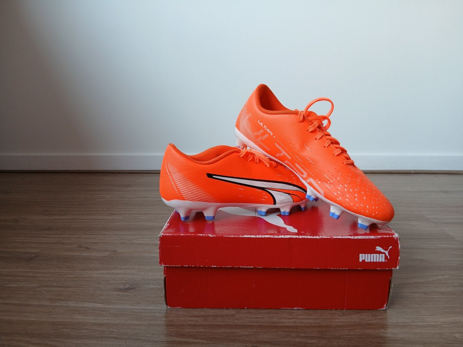 Puma voetbalschoenen maat 40, Sport en Fitness, Voetbal, Ophalen of Verzenden, Nieuw, Schoenen