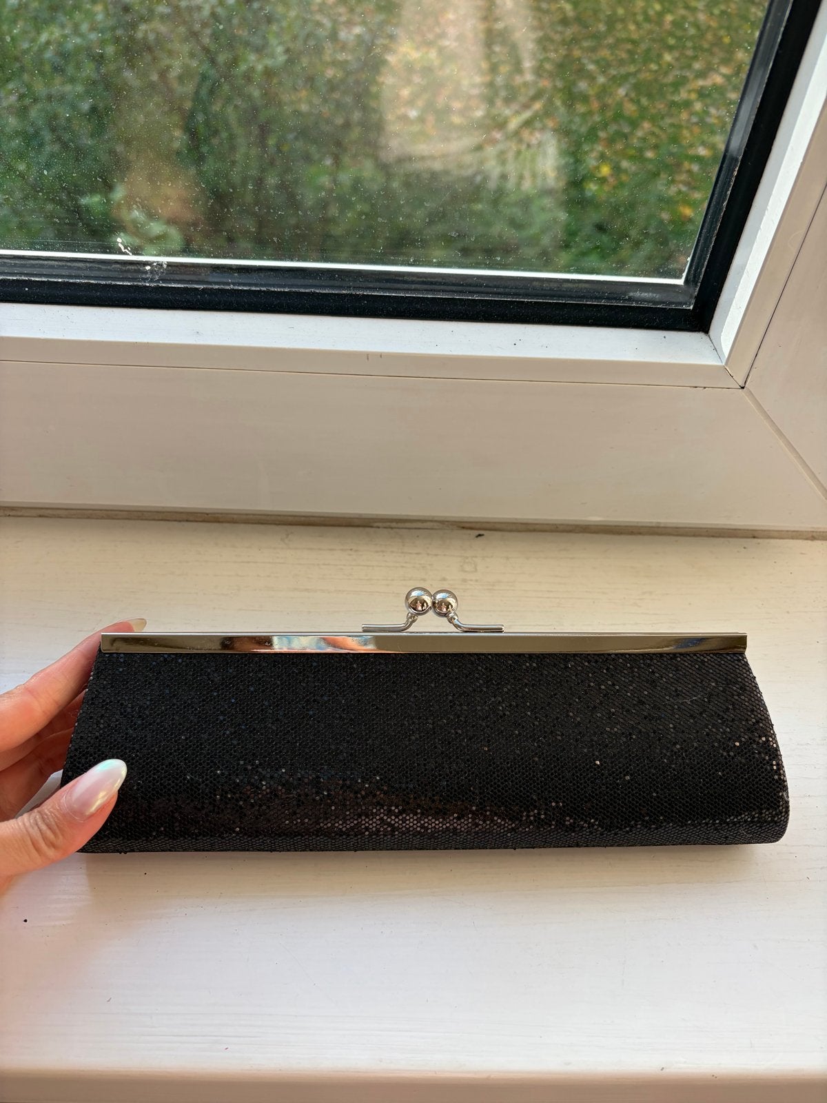 Zwart glitter avondtasje met zilveren sluiting, Ophalen of Verzenden, Zo goed als nieuw, Zwart, Avondtasje