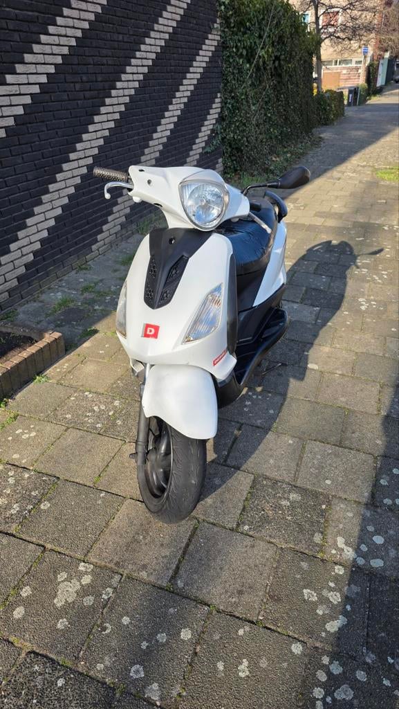 Derbi boulevard / Piaggio fly, Fietsen en Brommers, Ophalen, Gebruikt, Fly, Benzine