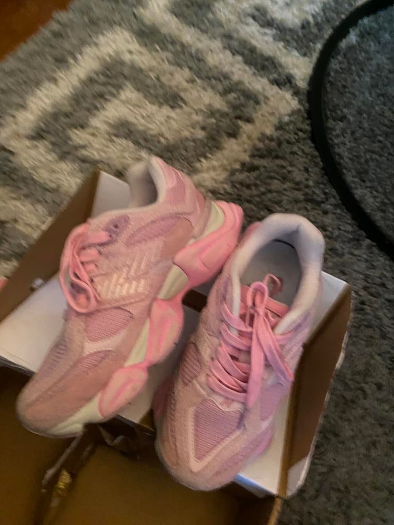 Mooie roze niuewbalans maat 37, Ophalen of Verzenden, Zo goed als nieuw, Meisje, Schoentjes