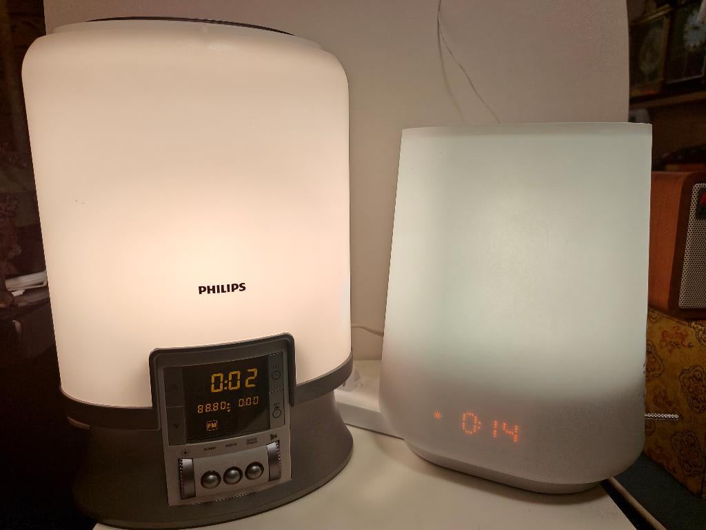 Philips - twee wekker / wake up light met radio functie, Ophalen of Verzenden, Gebruikt