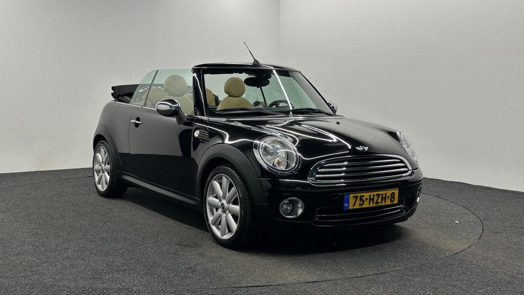 Mini Cabrio 1.6 Cooper Chili AIRCO CRUISE LM LEDER STOELVERW, Gebruikt, 4 cilinders, 4 stoelen, Bedrijf