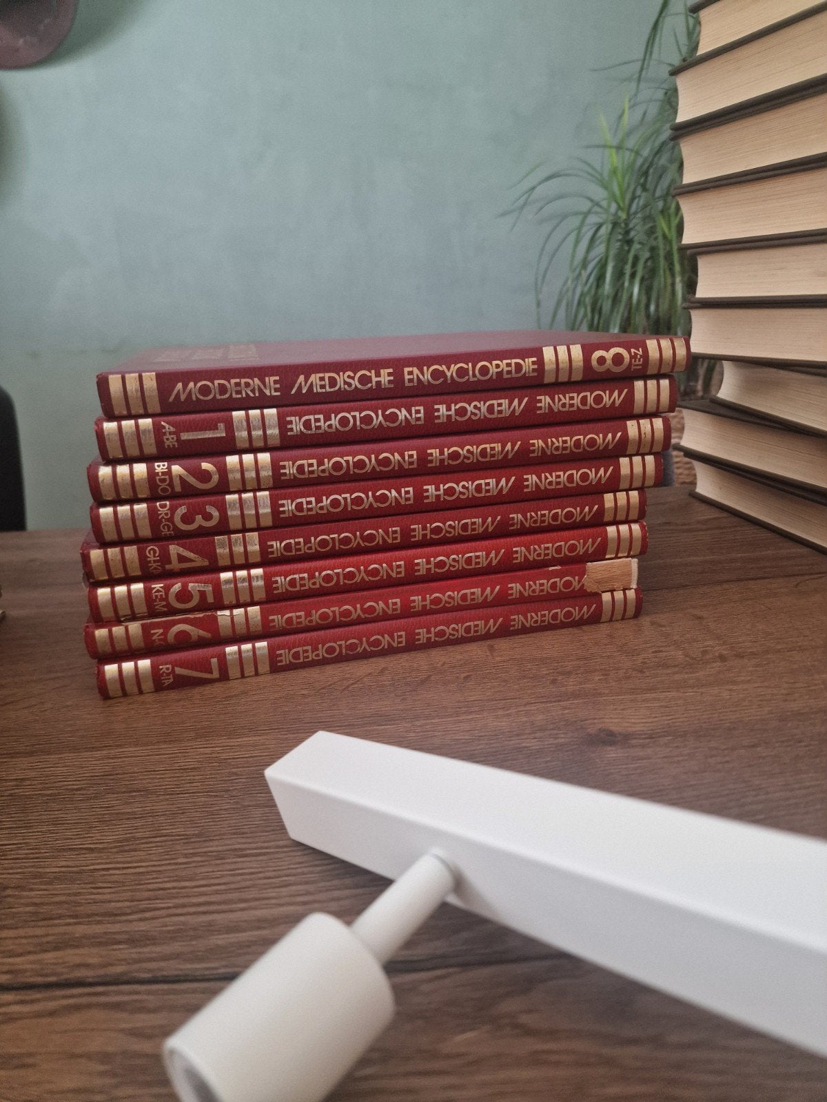 Moderne Medische Encyclopedie - Complete Serie (8delen), Ophalen of Verzenden, Zo goed als nieuw, Medisch, Complete serie