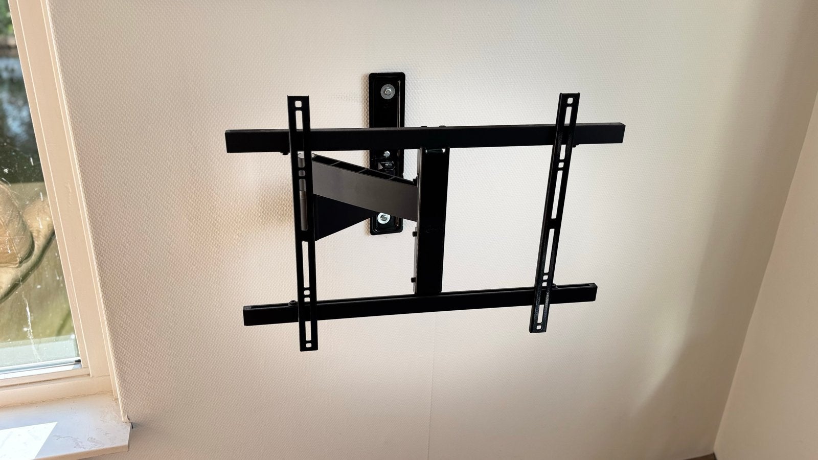 Vogel’s muurbeugel WALL 2345 Black (vervangen door TVM 3645), Ophalen, Zo goed als nieuw