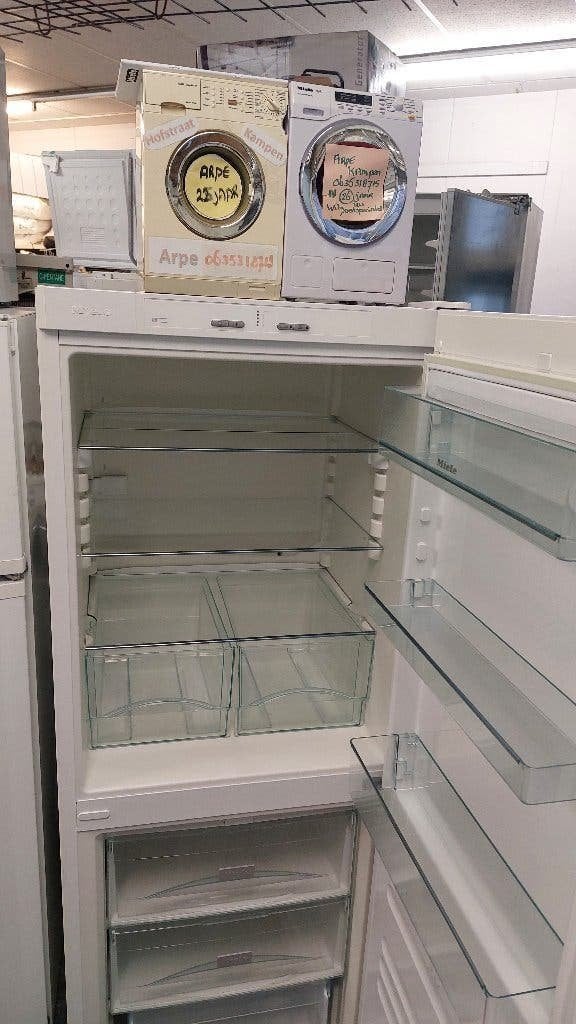 399  koelvriescombinatie MIELE  Arpe 0635318715 Kampen, Ophalen, Minder dan 85 cm, 200 liter of meer, Met aparte vriezer