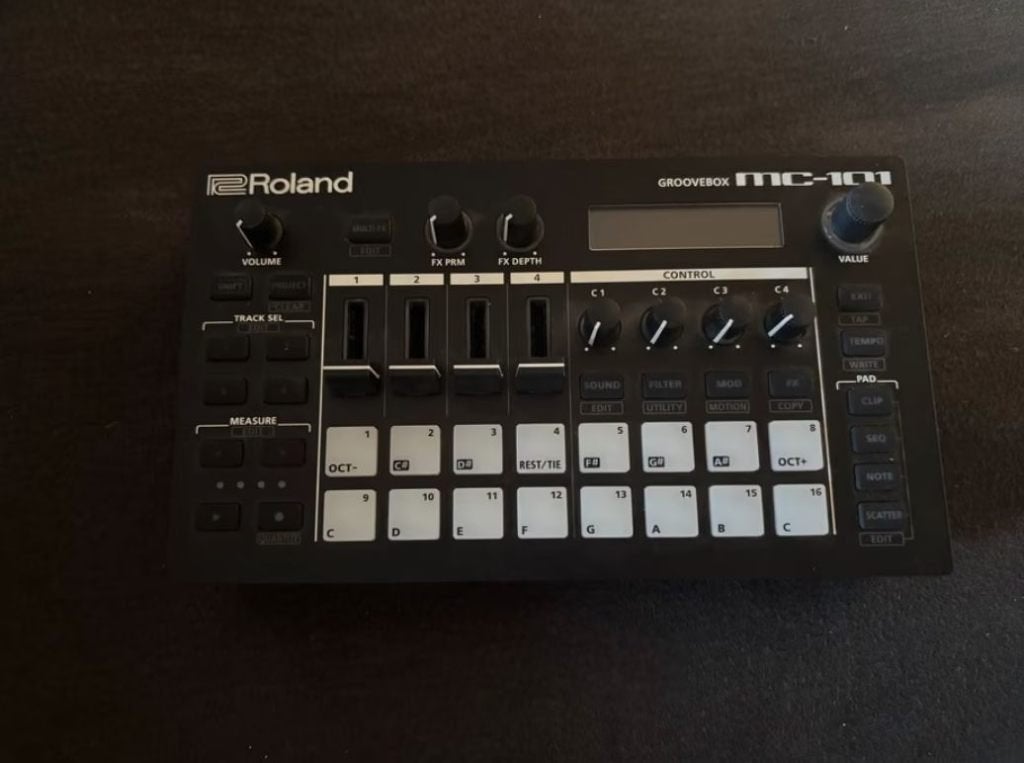 Roland Groovebox MC-101, Ophalen of Verzenden, Zo goed als nieuw, Overige aantallen, Roland