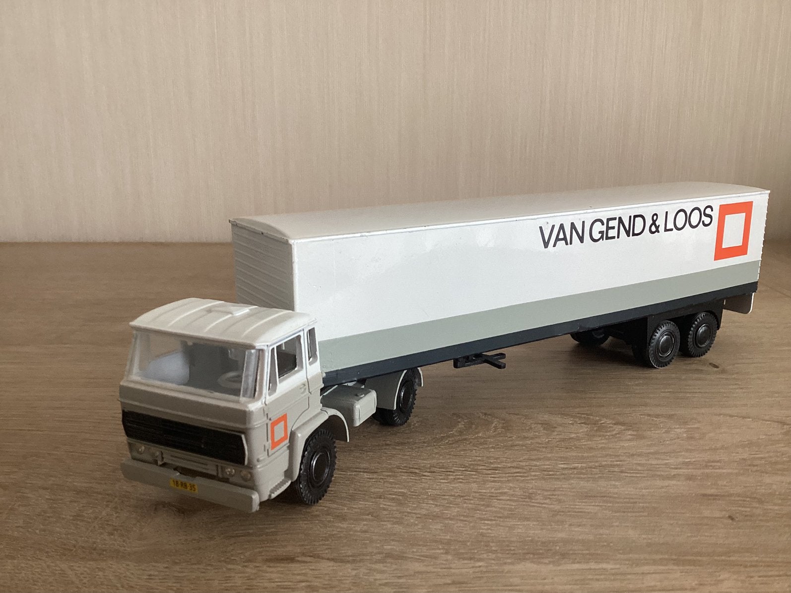Nette DAF met Kantel cabine oplegger van Gend & Loos, Ophalen of Verzenden, Zo goed als nieuw, Bus of Vrachtwagen, Lion Toys