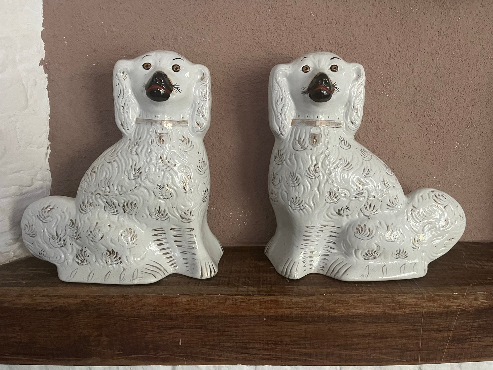 Antieke porseleinen honden beeldjes - set van 2, Antiek en Kunst, Antiek | Keramiek en Aardewerk, Ophalen of Verzenden