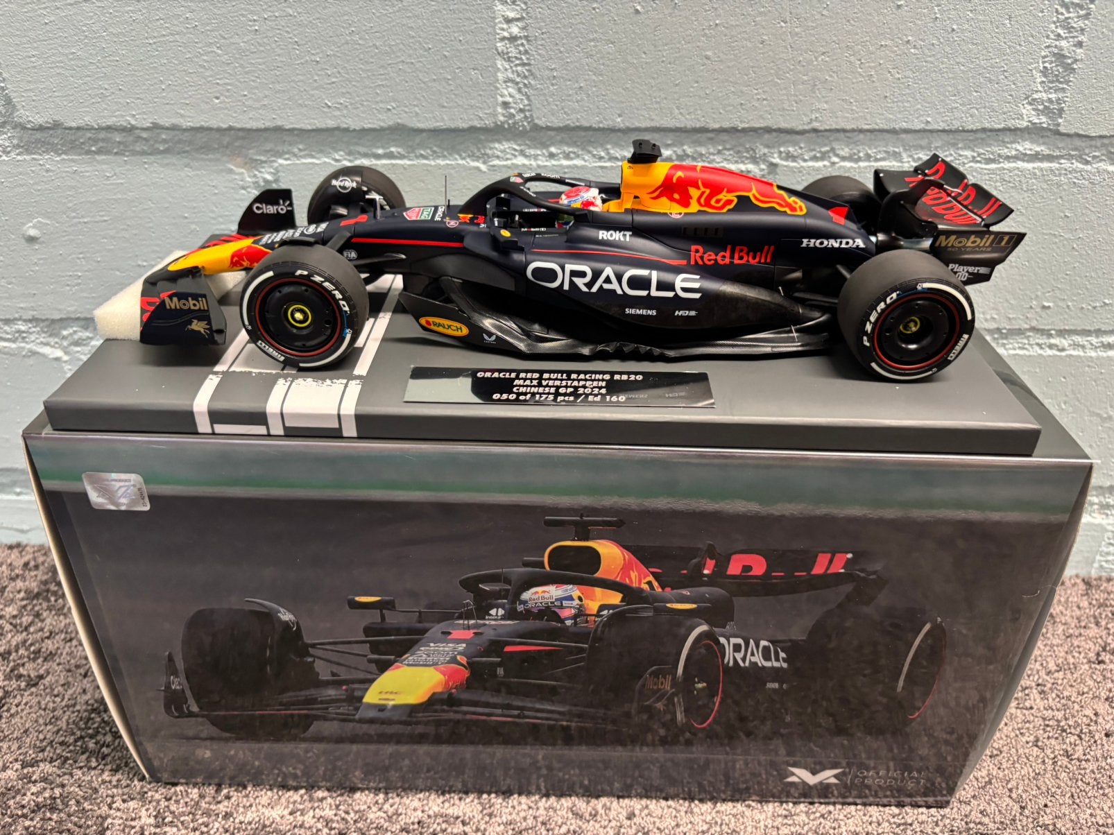Max verstappen RB20 china 2024 1:18 model, Verzamelen, Ophalen of Verzenden, Zo goed als nieuw, Formule 1