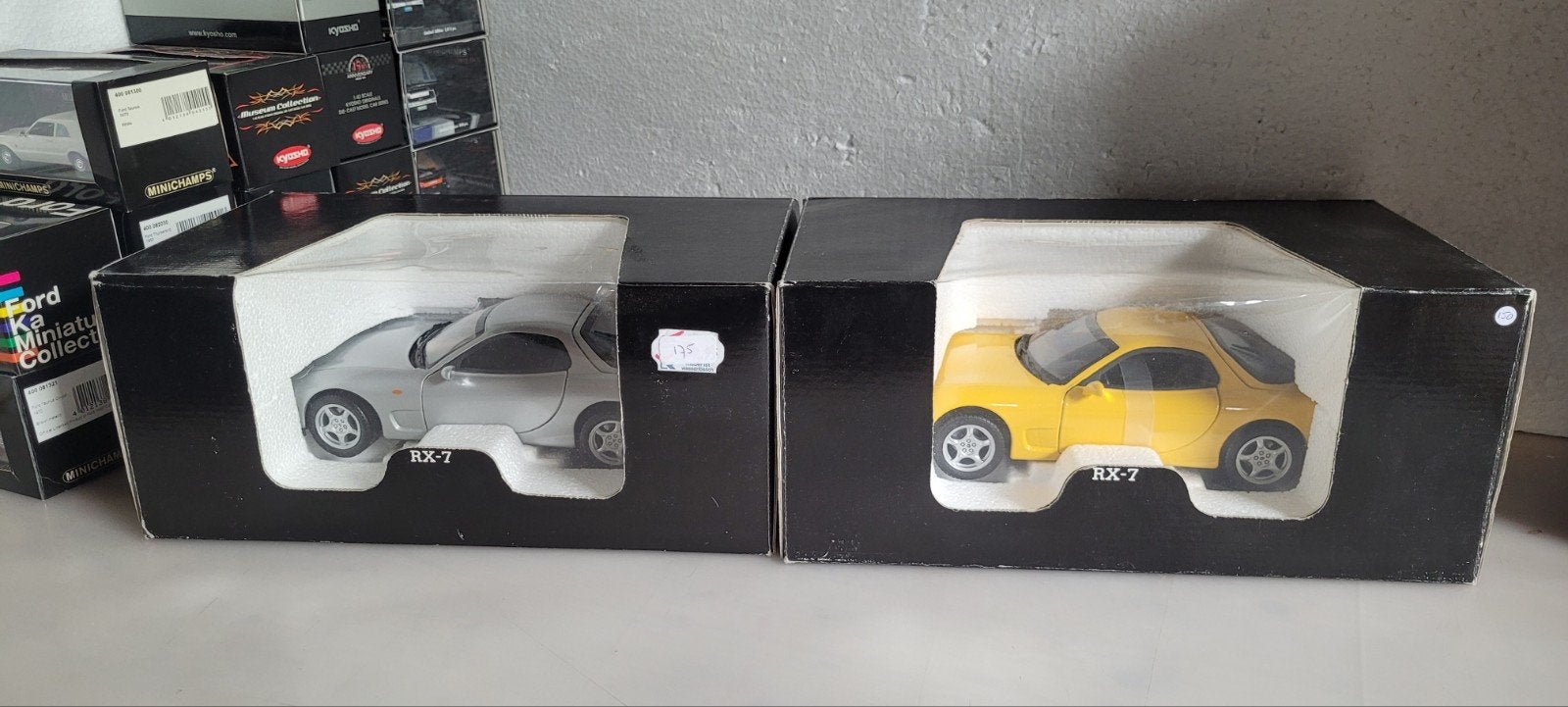 Kyosho Mazda RX7 zilver en geel, Hobby en Vrije tijd, Ophalen of Verzenden, Zo goed als nieuw, Auto, Kyosho