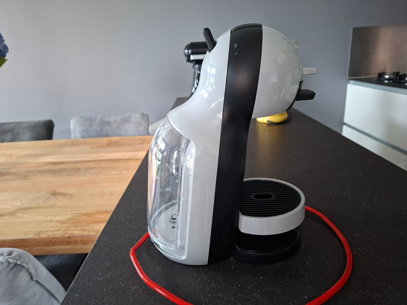 Nescafé Dolce Gusto Piccolo XS Koffiezetapparaat, Koffiemachine, Ophalen of Verzenden, Zo goed als nieuw, 1 kopje