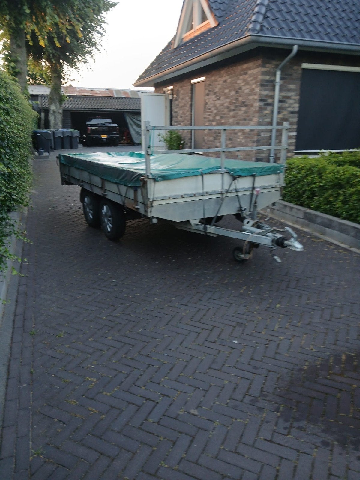 NETTE PLATEAU AANHANGER HAPERT, Ophalen