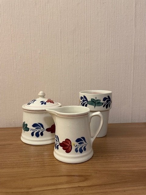 melkkannetje en melkbeker van boerenbont, Ophalen, Zo goed als nieuw, Aardewerk, Overige typen