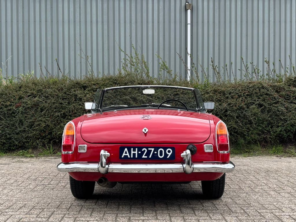 MGB 1.8 Cabriolet 1967 Rood / Oldtimer / Klassieker / Rally!, foto 6