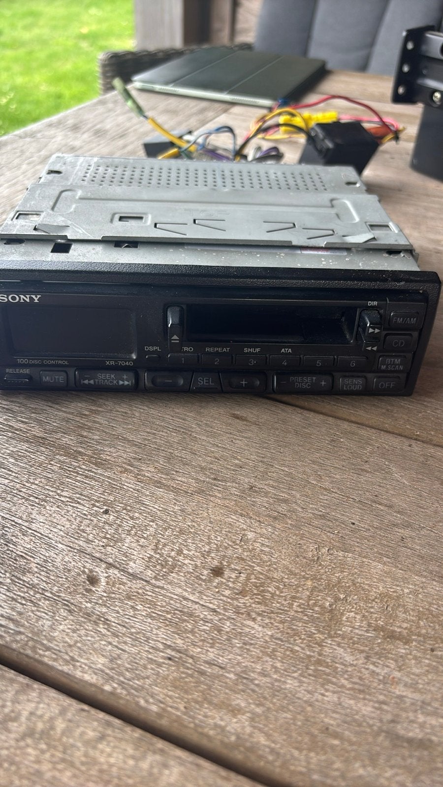 Sony Autoradio XR-7040 met CDX-605 XM-250X en Kabels, Ophalen of Verzenden, Gebruikt