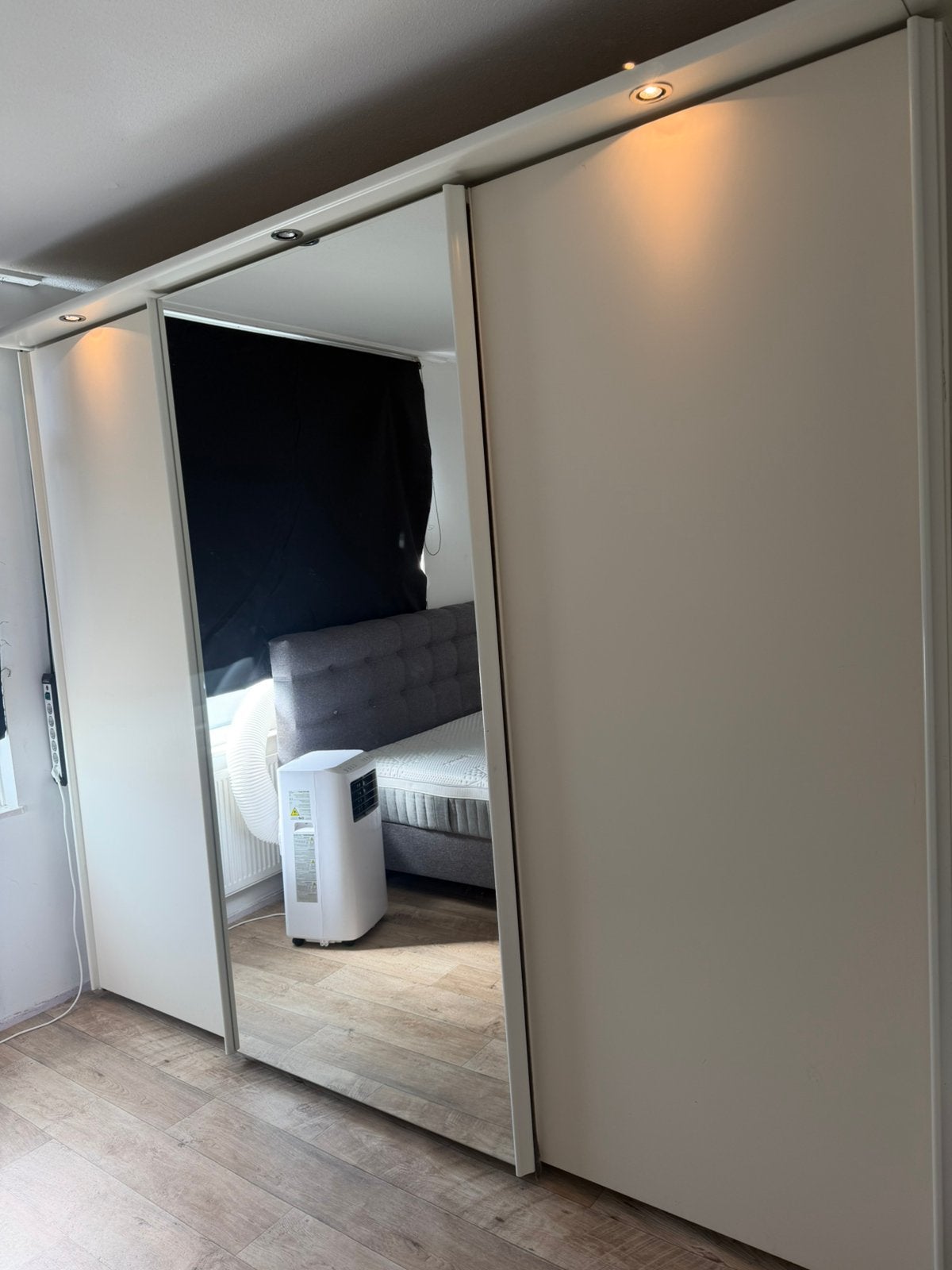 Groot kledingkast, Huis en Inrichting, Ophalen of Verzenden, Zo goed als nieuw, 50 tot 75 cm, 200 cm of meer